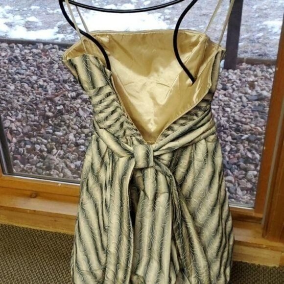 BCBGMaxAzria Strapless Zippered Lined Belted Event Sz. 2 Dress - Picture 4 of 10